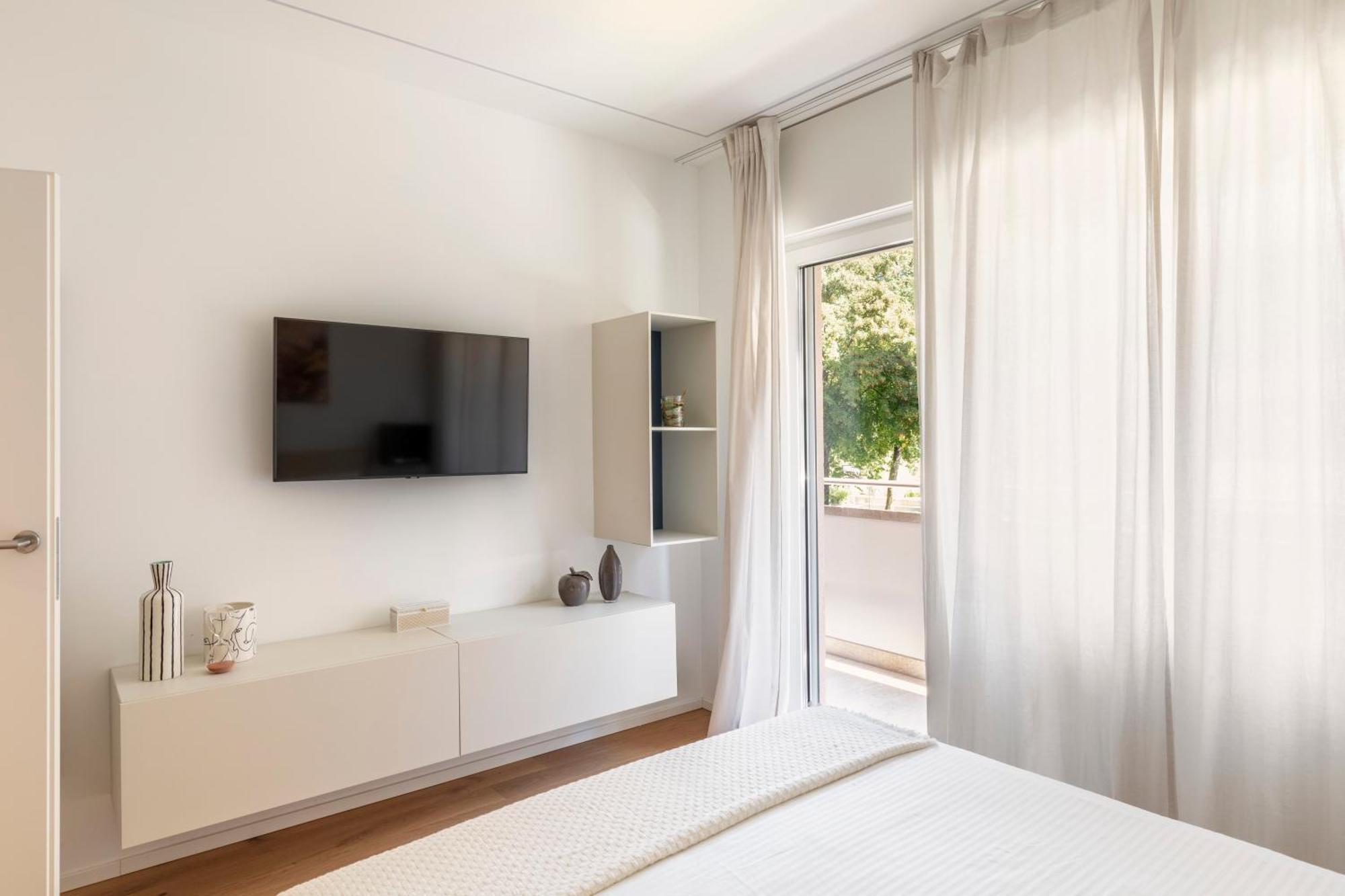 Modern - Free Parking Apartment *