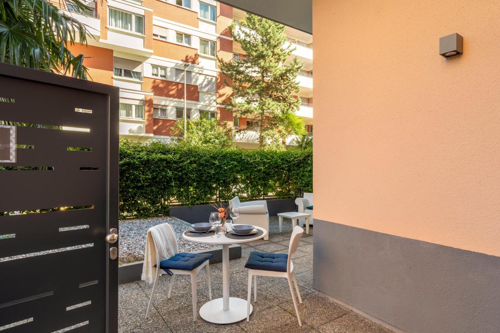Modern - Free Parking Apartment *